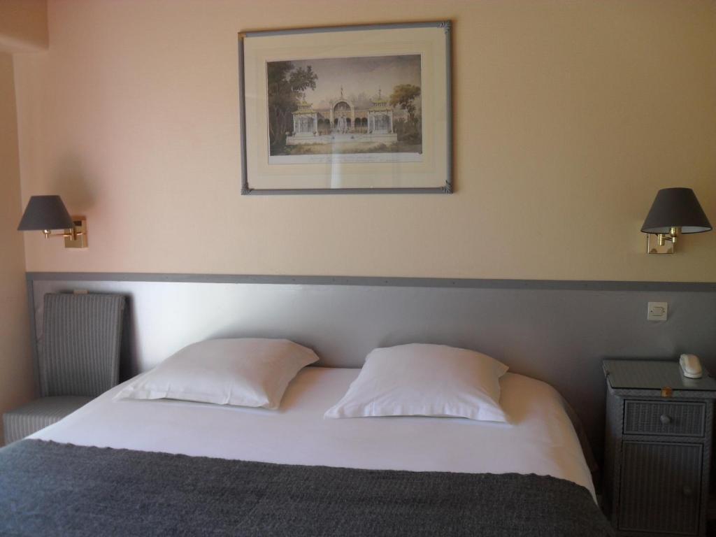 Logis Hotel Val De Vienne Le Vigeant Camera foto