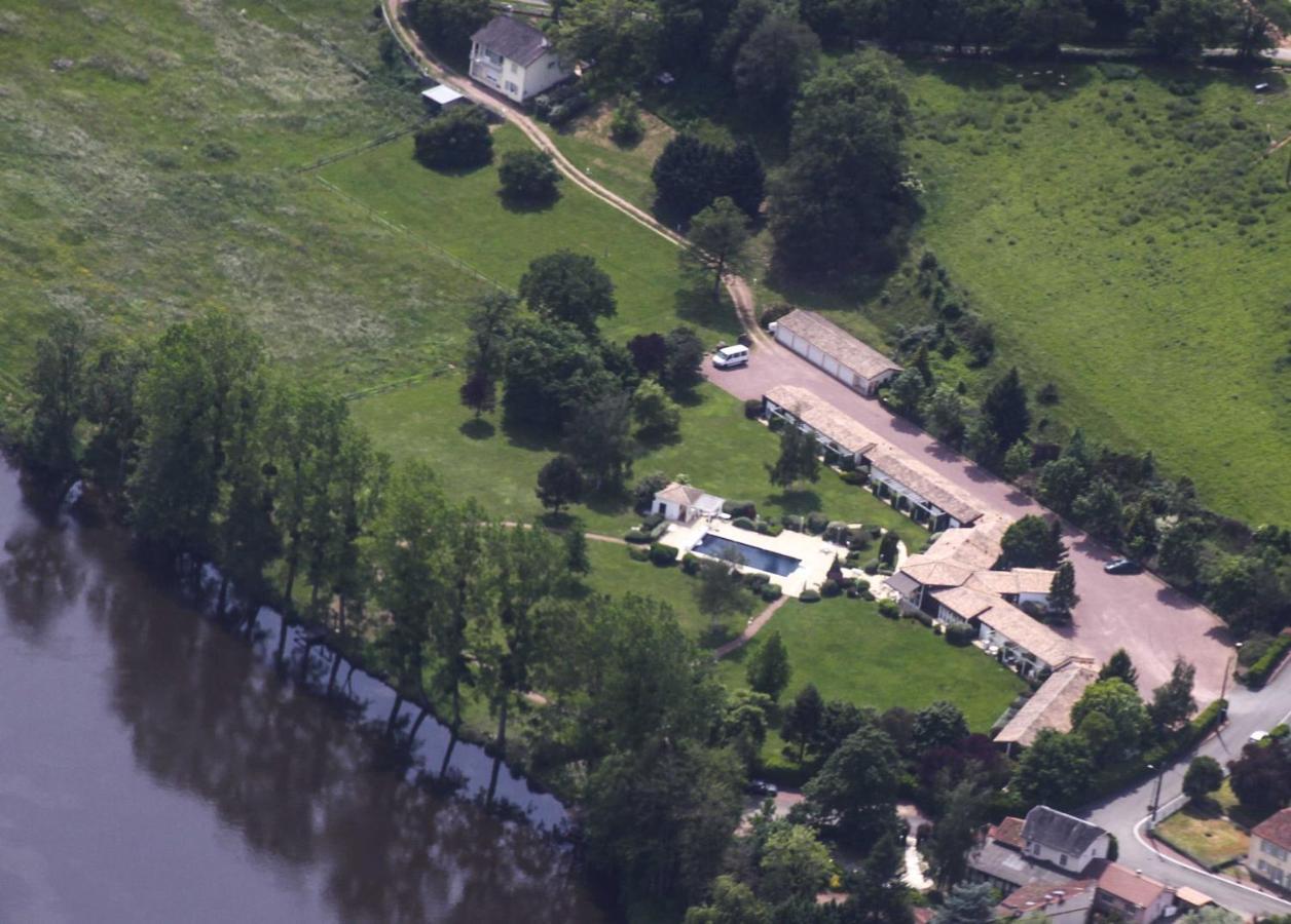 Logis Hotel Val De Vienne Le Vigeant Esterno foto